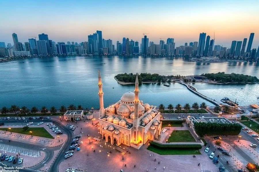Excursión privada de medio día a Sharjah y Ajman desde Dubái