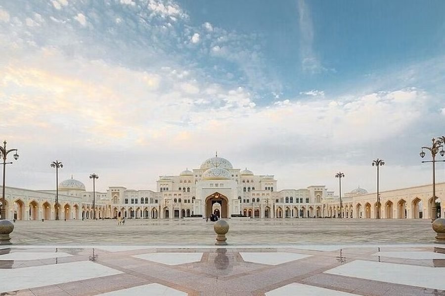 Tour privado por la ciudad de Abu Dabi con Qasr Al Watan desde Dubai
