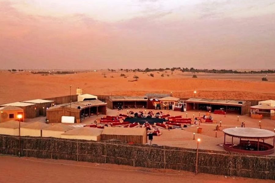 Safari por el Desierto Heritage en Dubai con Range Rovers Vintage