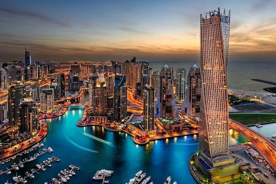 Recorrido nocturno por la ciudad de Dubai con recogida y regreso desde Dubai